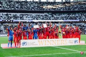 新科状元这扣所有人的心都停了一下