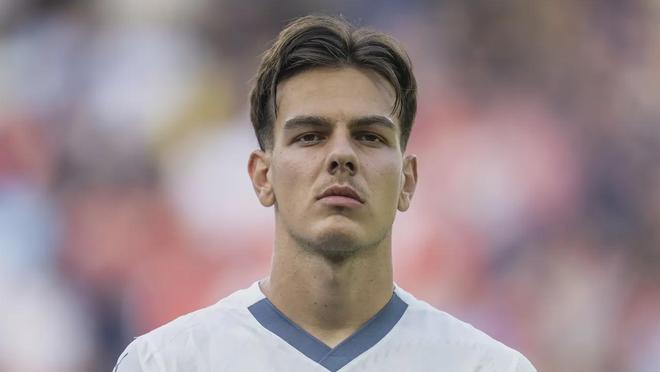 将进攻重心 将进攻重心